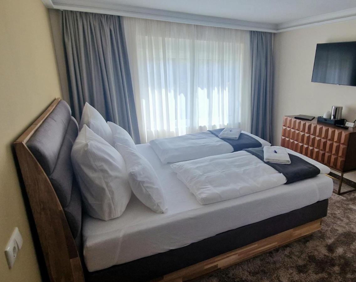 Hotel Rhin Inn Fehrbellin Eksteriør billede